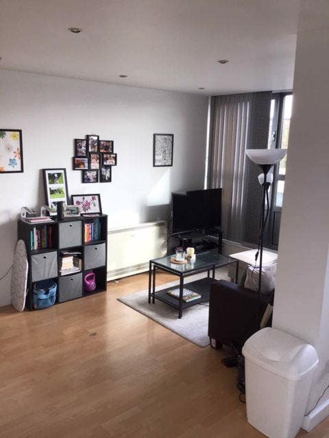 1 double bedroom flat with gated parking, balcony  Main Photo
