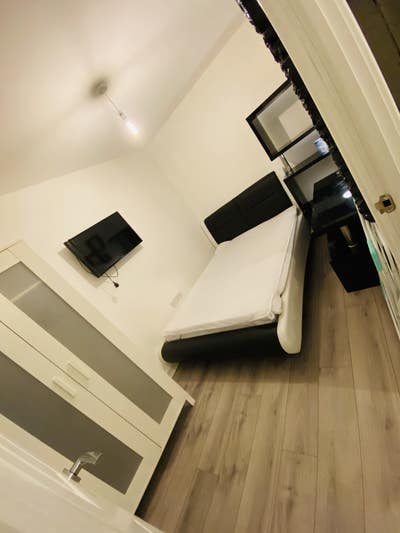 Double  Fantastic Location & Amenities Bills Inc Main Photo