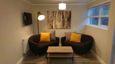 Double Room with En-Suite. Now Viewing  Main Photo