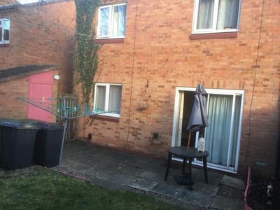 Single room in well kept house in Redditch  Main Photo