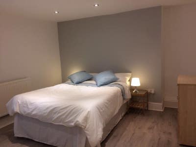 1 En-Suite Double Bedroom near to Hospital Main Photo