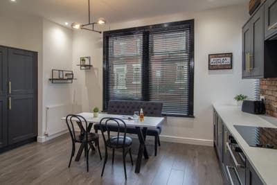 🚿Sep Fantastic  En-suite - 15m walk to BVH Main Photo