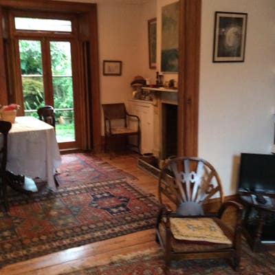 Double bedroom in peacefulGeorgian house  Main Photo