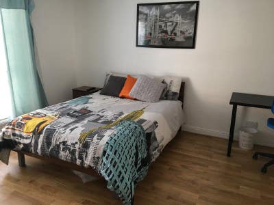 Big Double Room Living Garden Cleaner, Bills Incl. Main Photo