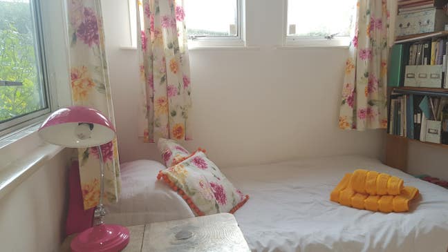 Sunny Annexe with bathroom. Main Photo