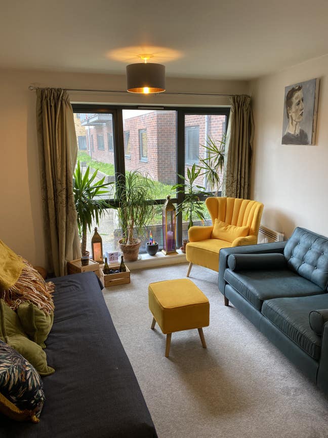 Immaculate 1 bedroom whole apartment in Bow (E3) Main Photo