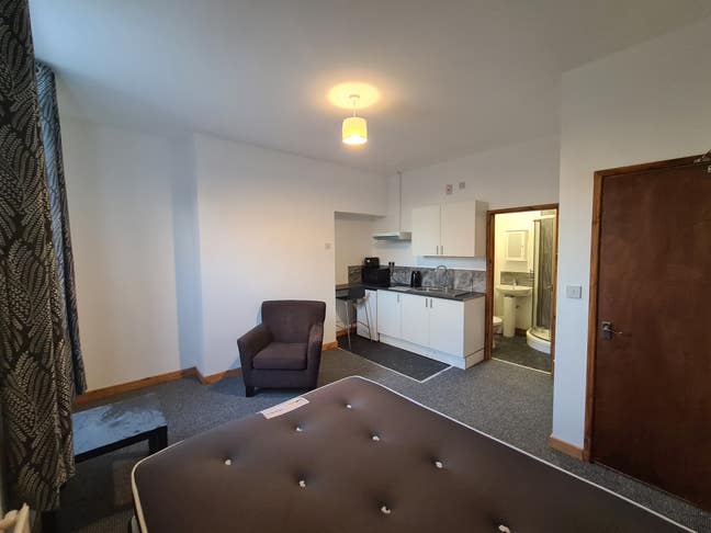 Large Studio FLAT, Furnished. Bills Included  Main Photo