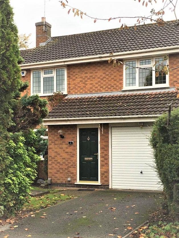 En-suite double room all bills incl detached house Main Photo