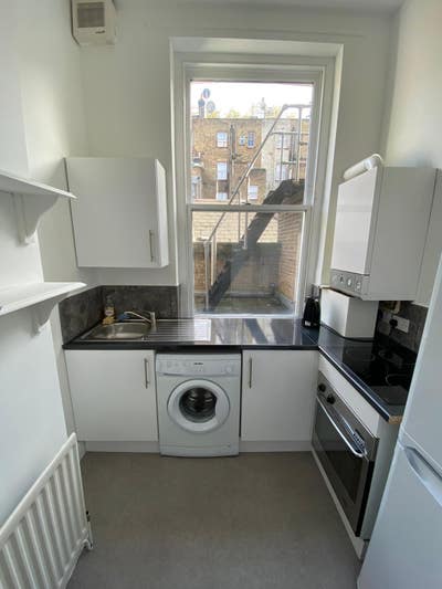 2 Bed flat (whole apartment) Main Photo