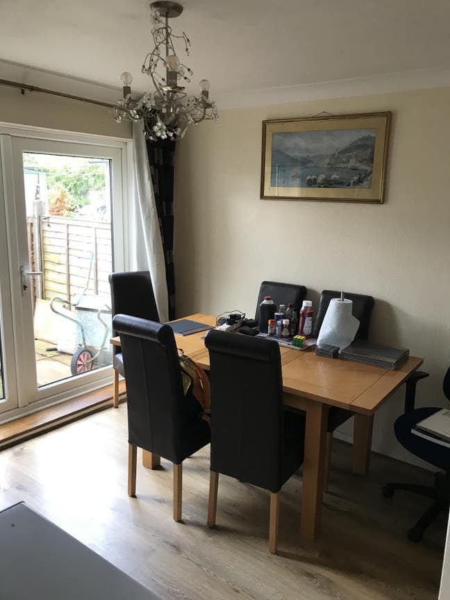 Single room to let in Priestwood Bracknell Main Photo