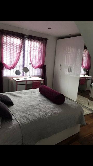 Double Room with En-Suite available to let Main Photo