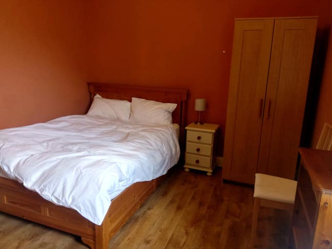 Double room in central Edinburgh Main Photo