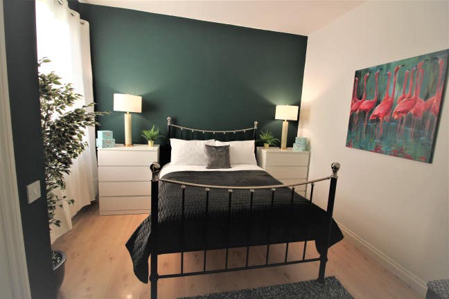 Fabulous 1 bedroom large furnished apartment Main Photo