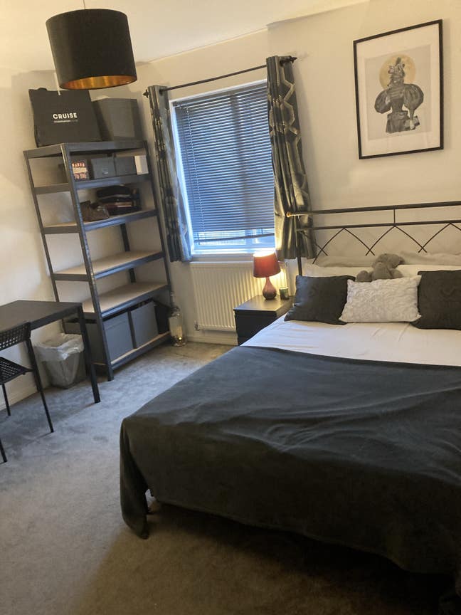Female lodger required Main Photo