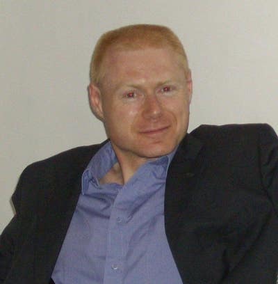 Hi, I'm a professional male looking for a lar... Main Photo