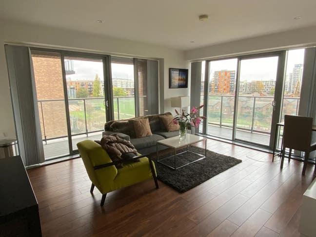Beautiful Modern Double Room x 2Near Canary Wharf  Main Photo