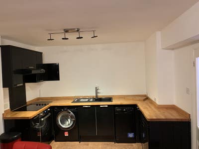 Modern detached self contained  apartment   Main Photo