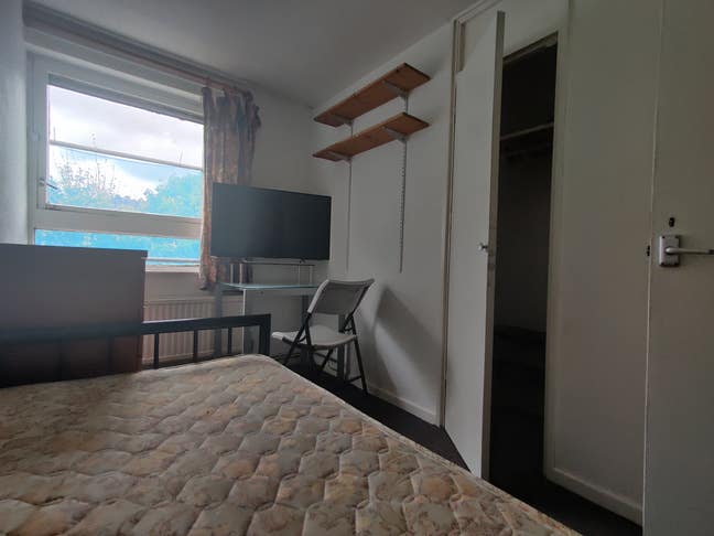 Single room to rent in Caledonian Road Main Photo