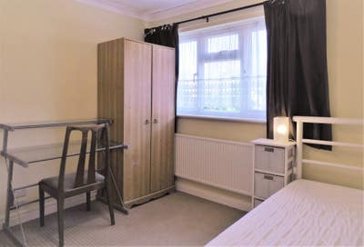Large single room, quiet location Main Photo