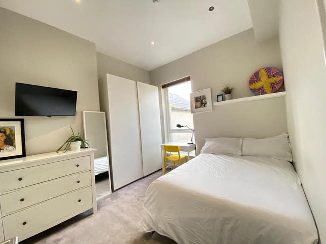 Fantastic double room w/ensuite  Main Photo