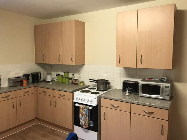 Large room available Main Photo