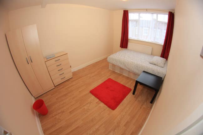  Avenons - Double in Plaistow All Inclusive Main Photo