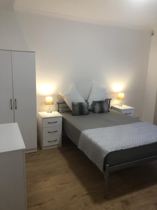 Large Double Room Newly Decorated  With Patio Main Photo