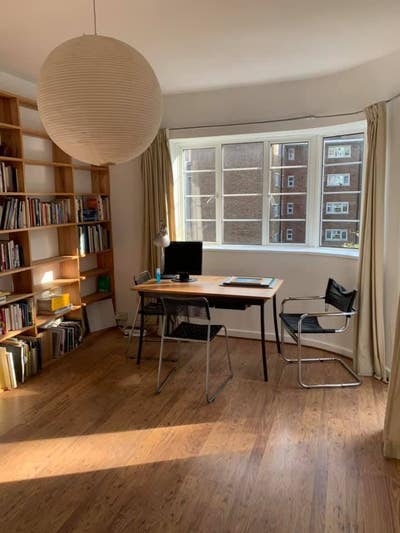 Light-filled midcentury 1 bedroom flat in Hoxton Main Photo