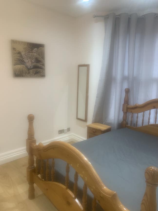 Double Room Available in Two Bedroom  Flat  Main Photo