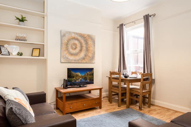 ***Room Available Now - Superb House*** £520  Main Photo