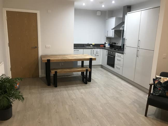 Modern spacious double with private bathroom  Main Photo