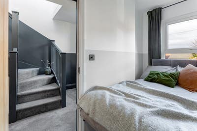 Stylish househare on leafy Street 🌳 Main Photo