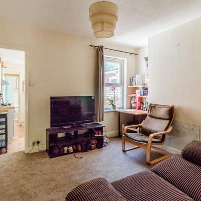 Reading University Area -1 Room in Terraced House Main Photo