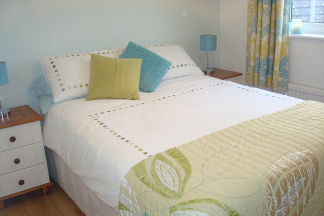 A double room - Monday - Friday let only Main Photo
