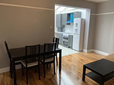 Room in immaculate  house in Acton 5 mins to tube Main Photo