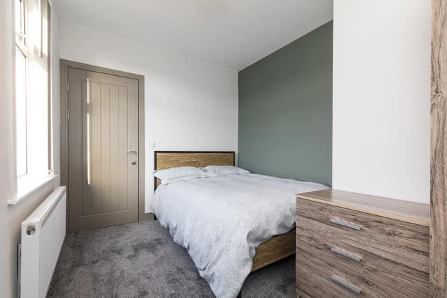 4 bedroom student property - Keele University Main Photo
