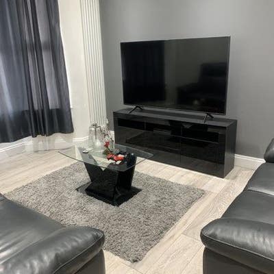 Double room for rent in Heston, recently renovated Main Photo