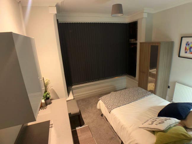 Alexander Rd | STUNNING Large En-Suite Rooms Main Photo