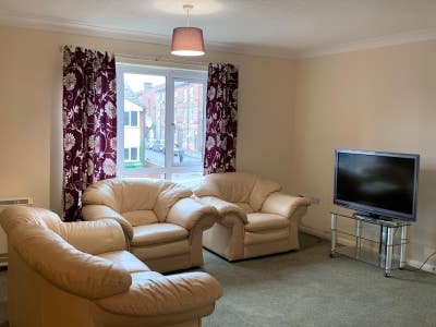  Double en-suite room available Main Photo