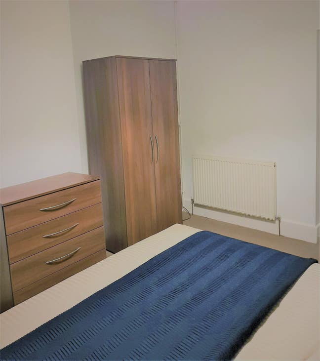 Private, Spacious Double Room, Overlooking Garden Main Photo