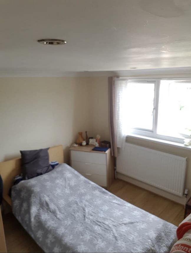  Single  Room  in  Palmers  Green  (Female Preferred House)
 Main Photo