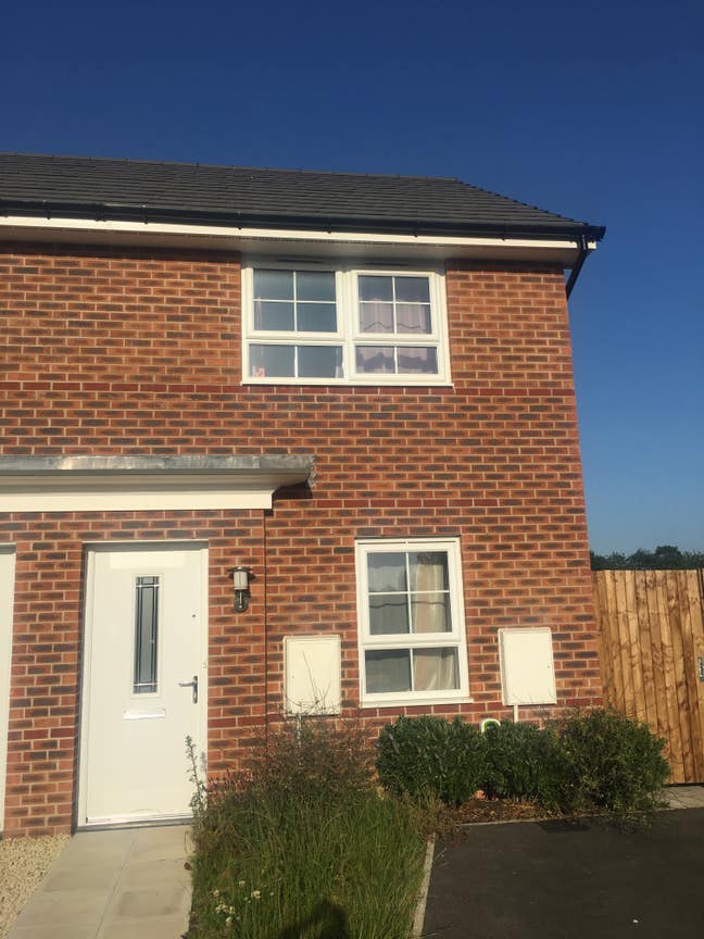 1 room in a 2-bed house to rent Main Photo