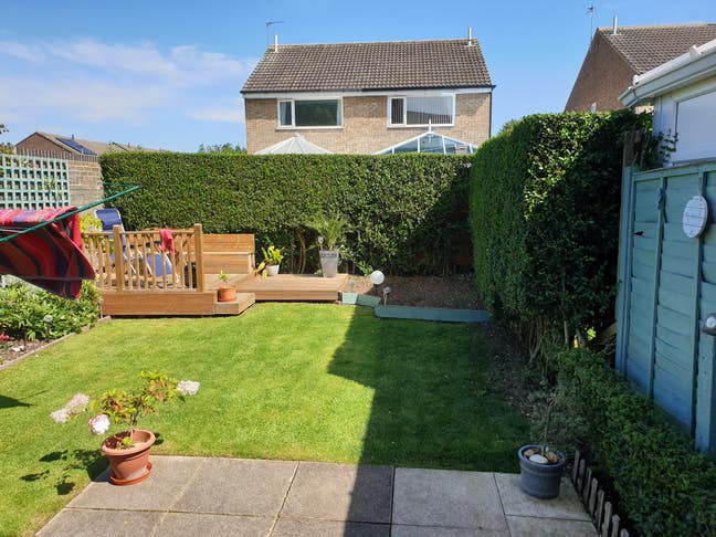 Spacious room to rent in 2 person house share Main Photo