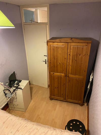 1 Room with Double Bed For Rent!!! Main Photo