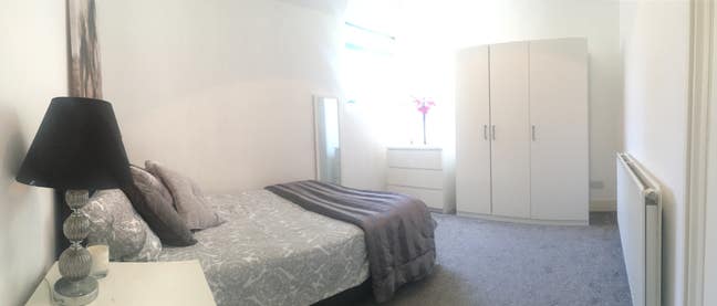 Double bedroom near East Croydon rail w parking Main Photo