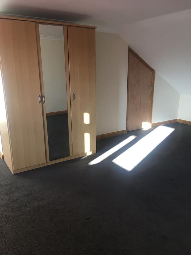 XLarge Enormous Room Main Photo