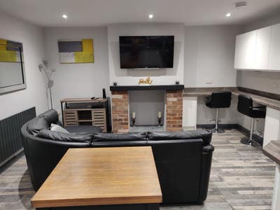 Double En Suite Bedroom. All Bills Inc. Fast Wifi Main Photo