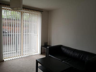 Spacious modern 1 bedroom apartment with balcony  Main Photo