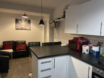 🤩 Large  double  Room - SL2 postcode 🤩 Main Photo