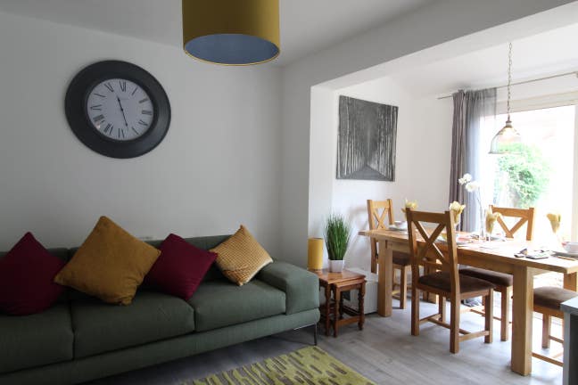 One Double Room located in Lane End Main Photo